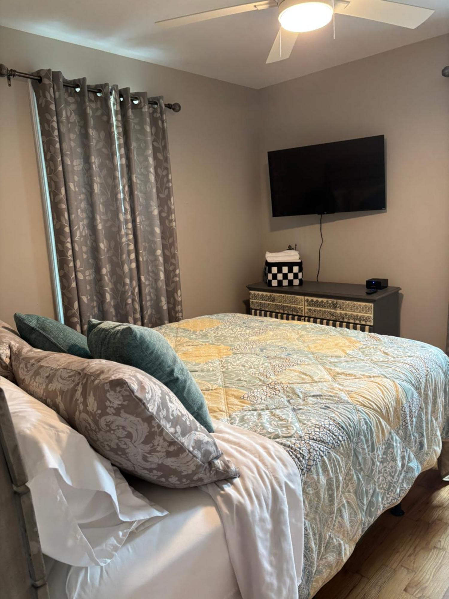 Mad Hatter Hideaway Sumter Luaran gambar